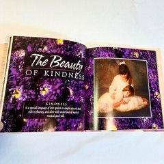 „Celebrating the Inner Beauty of Woman” by Janette Oke Bethany House Pub Gift 3