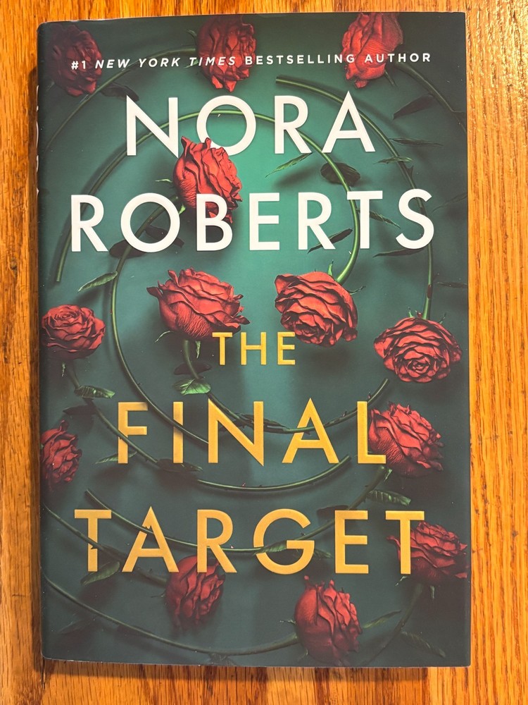 THE FINAL TARGET Nora Roberts First Edition hardcover