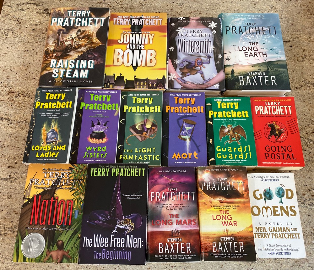 Terry Pratchett–Lot of 11 PB, 4 HC various titles, Good Omens, Jonny & the Bomb