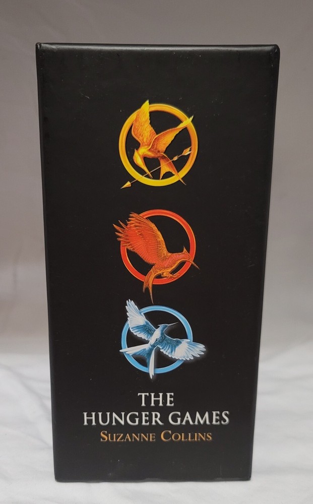 The Hunger Games Ser.: Trilogy Boxed Set – Catching Fire – Mockingjay by…
