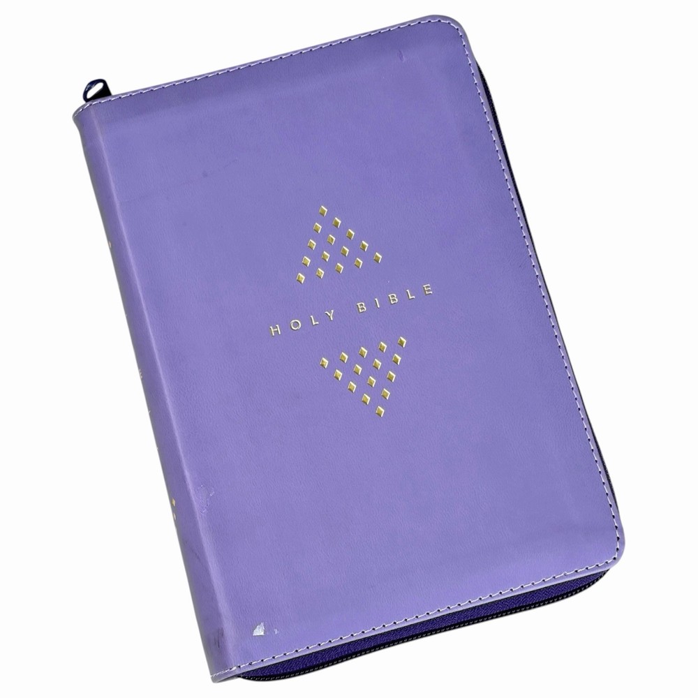 NLT New Living Translation Diamond Lavender Leatherlike Zippered Bible w/ Index