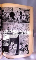 The Essential X-Men, Vol. 2: – Paperback B&W by Chris Claremont & John Byrne