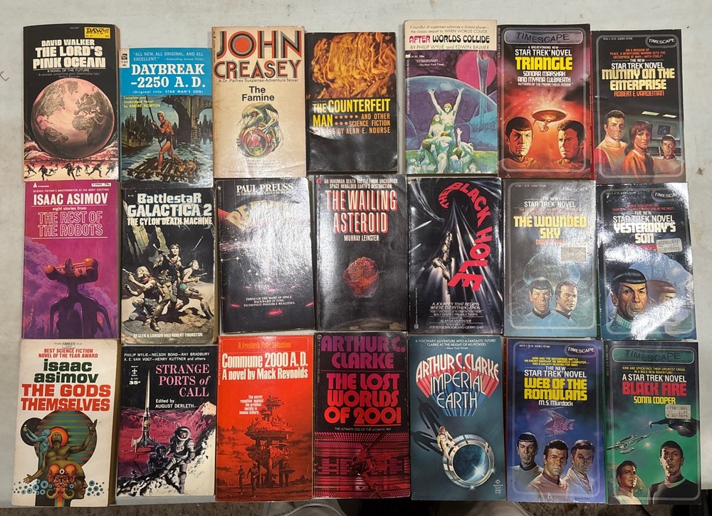 Lot of 21 Vintage Sci-Fi Paperbacks 1970s Space Fantasy Books Star Trek Book Lot