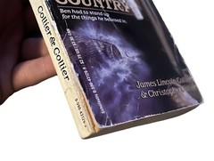 The Bloody Country by James Lincoln Collier and Christopher Collier (PBK, 1976)