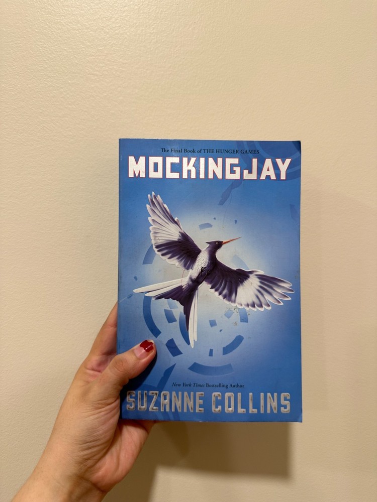 NEW – Mockingjay by Suzanne Collins , 2012 paperback, unused, mint condition