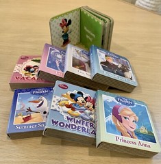 WALT DISNEY MICKEY & MINNIE and FROZEN MINI BOARD BOOKS 2.75″ X 2.75″ LOT OF 8