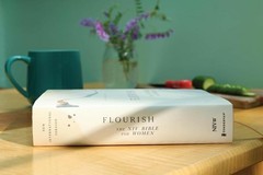 Flourish: The NIV Bible for Women, Hardcover, Multi-color/Cream, Comfort Print