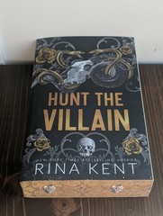 Hunt the Villain (Deluxe Edition) by Rina Kent Paperback
