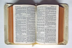 Holy Bible (King James Version) – vintage sc, The National Bible Press