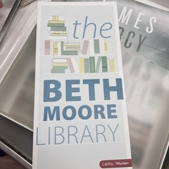 JAMES Mercy Triumphs Beth Moore Leader Kit – 6 DVDs Leader Guide Member Book