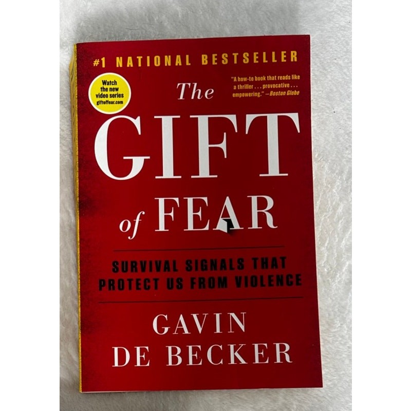 The Gift of Fear Gavin de Becker Paperback Survival Signals