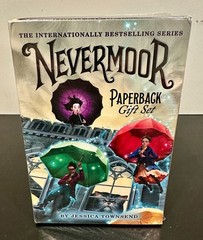 Nevermoor Paperback Gift Box Set by Jessica Townsend *NEW & SEALED*
