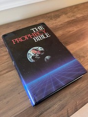 The Prophecy Edition Bible NKJV – 1985 Nelson – 403HC – Like New