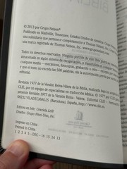 Santa Biblia Grupo Nelson Reina Valera Black 2013 Spanish softcover, good