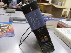 The Expositor’s Bible Commentary with the New International Version (1 & 2 Kings