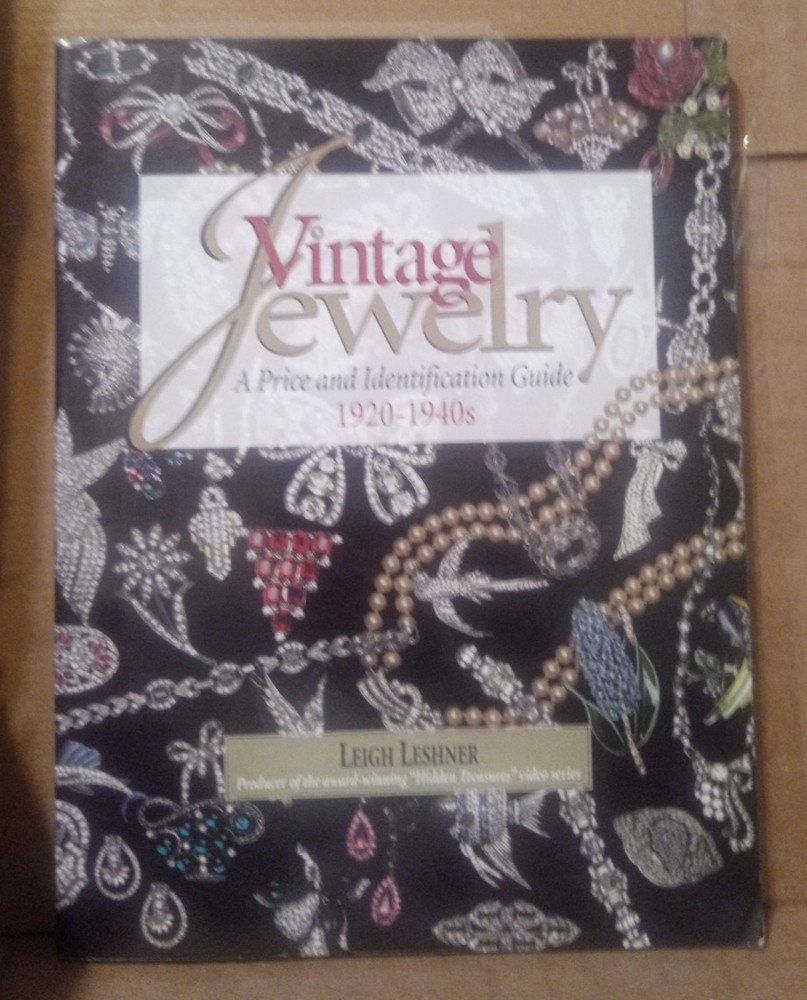 Vintage Jewelry: A Price & Identification Guide 1920 to 1940s— Paperback