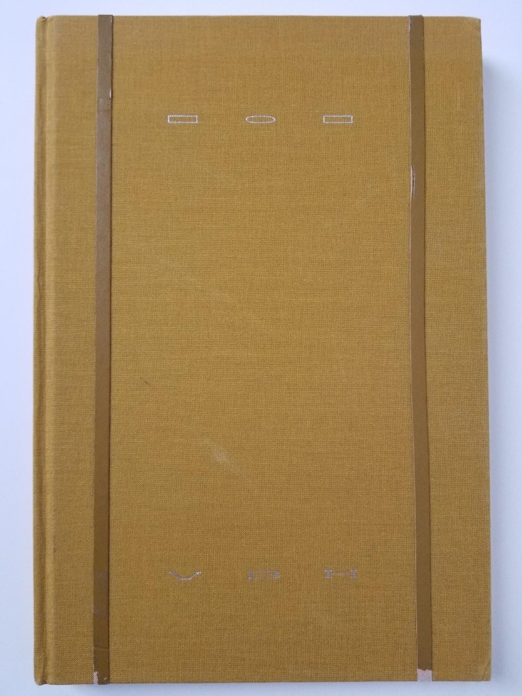 Vintage VBH Luxury Handbag, Purse, Clutch Collection Book. 154 Pages. Rare. Read
