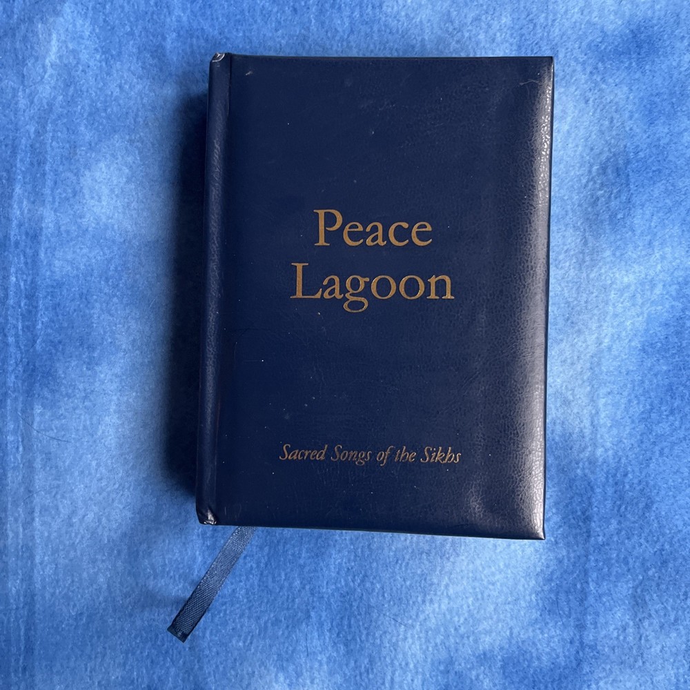 PEACE LAGOON Sacred Songs 6th Edition Compact Sikh Dharma Gold Glided pages