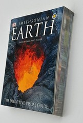 Smithsonian Earth The Definitive Visual Guide James F Luhr DK Book 2007 Compact