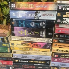 HUGE 122 BOOK LOT Vintage/Modern Mix Sci-Fi Fantasy Paperback Science Fiction