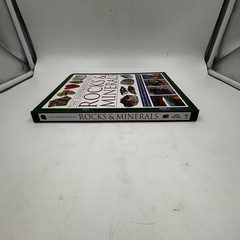 The Illustrated Guide to Rocks & Minerals: How to find, identify and collect HC