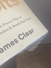 Atomic Habits by James Clear Build Good Habits & Break Bad Ones (Paperback) NEW