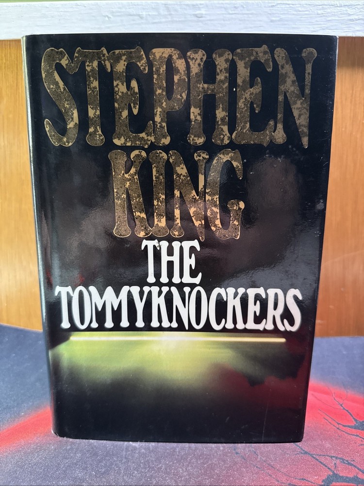 The Tommyknockers Hardcover Book by Stephen King 1987 Putnam First Edition