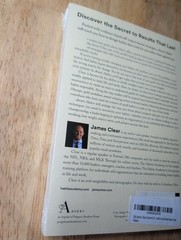 Atomic Habits: An Easy & Proven Way to Build Good Habits and Break Bad Ones Book
