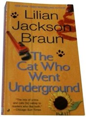 The Cat Who Went Underground – Mass Market Paperback – GOOD