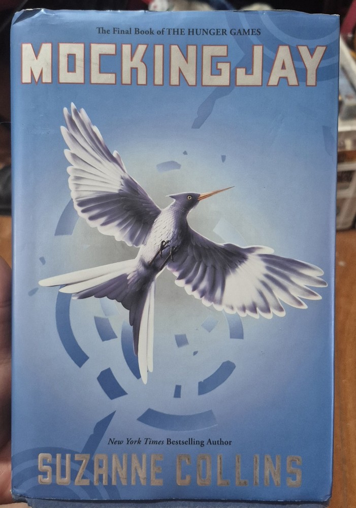 Mockingjay (Hunger Games, Book Three) by Suzanne Collins (2010, Hardcover)