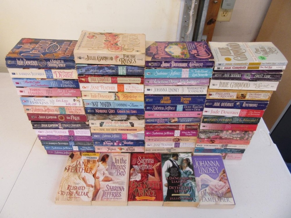 HUGE Lot of (60) POCKET Historical Romance Books JULIE GARWOOD JOHANNA LINDSEY