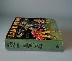 The Land of Oz Hardcover Book L Frank Baum 1939 Reilly Lee Popular Edition VTG