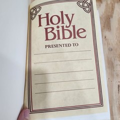 The Holy Bible The New King James Version Thomas Nelson Publishers 1982