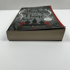 Shadow And Bone Leigh Bardugo YA Fantasy Square Fish Paperback Special Ed Book