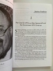 UFOS & THE ALIEN PRESENCE SIX VIEWPOINTS By Michael Lindemann Roswell NM UAPs PB