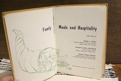 Family Meals And Hospitality By The Macmillan Company 1960