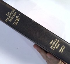 MacArthur Study Bible John MacArthur NASB Updated Edition Thomas Nelson