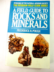 A Field Guide to Rocks and Minerals by Frederick H. Pough 1976 Paperback