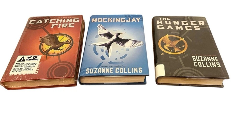 The Hunger Games Ser.: The Hunger Games Trilogy Boxed Set Set by Suzanne Collins