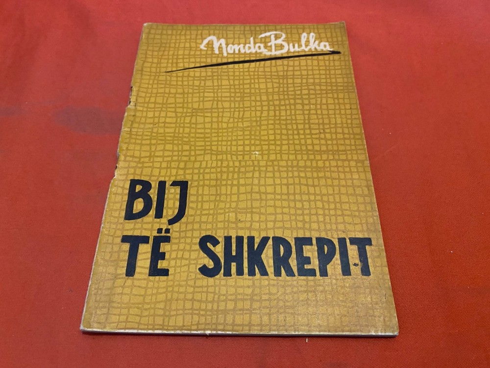 BIJ TE SHKREPIT 1963 MONDA BULKA VINTAGE ALBANIAN BOOK