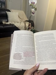 Feminina Tudo pode ser leve | Karine Rizzardi Português