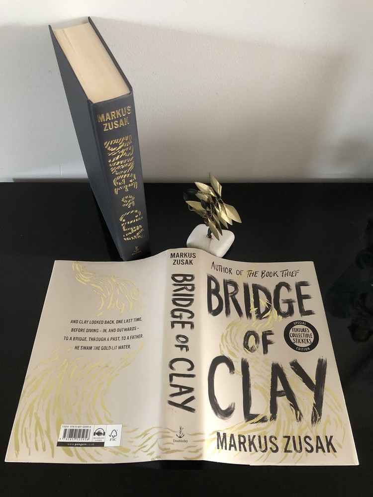Markus Zusak Bridge Of Clay Doubleday 2018 First Ed/F.Pr. HC DJ LN + Coll.Stick.