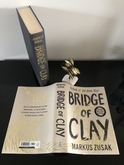 Markus Zusak Bridge Of Clay Doubleday 2018 First Ed/F.Pr. HC DJ LN + Coll.Stick.