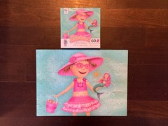 Pinkalicious Gift Set (6 Hardcover Books, Poster, Jigsaw Puzzle, 3 Paperbacks)