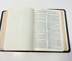 Vintage Compact Cambridge HTF Hand Grained Morocco Leather Concordance KJV Bible