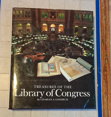 Harry N. Abrams Treasures of the Library of Congress HC Illus w/ Dust Jacket