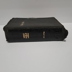 HOLY BIBLE National Bible Press Pronouncing Red Letter National