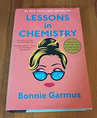 LESSONS IN CHEMISTRY A Novel Bonnie Garmus (2022 Hardcover 1st Edition Unmarked)