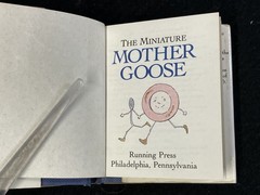 1992 A MINIATURE MOTHER GOOSE, RUNNING PRESS EDITION HARDCOVER DJ, 3.25″ X 2.75″