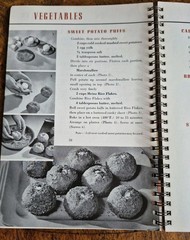 Vintage 1939 Heinz Recipe Book Wartime Cookbook World War 2 WWII 212 Pages